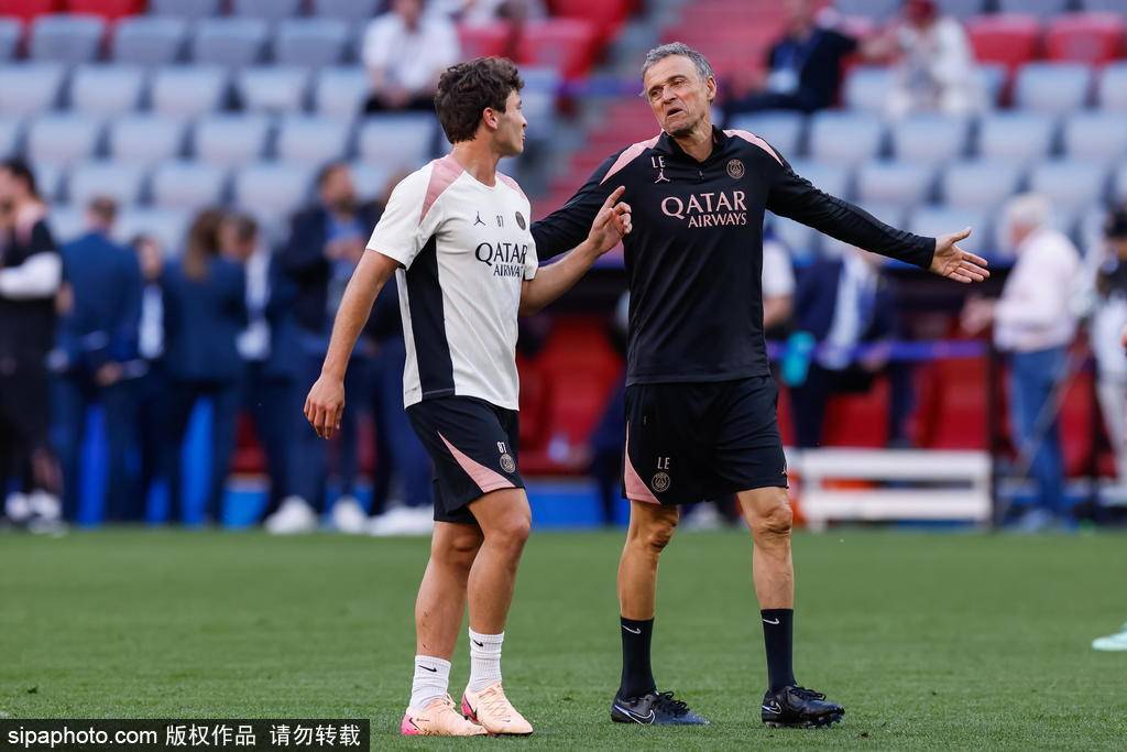 破天荒！皇马官宣祝贺巴黎夺欧冠，背后竟藏着对恩里克父女的深情！