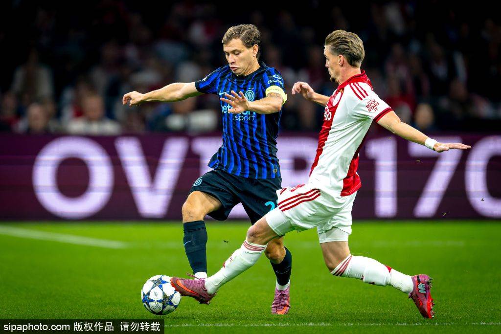 意甲焦点战：巴雷拉与苏西奇的默契配合，迪马尔科绝杀引领国米走向胜利